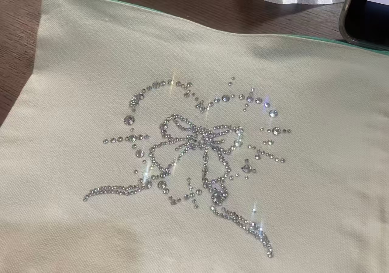 Bow detail sample